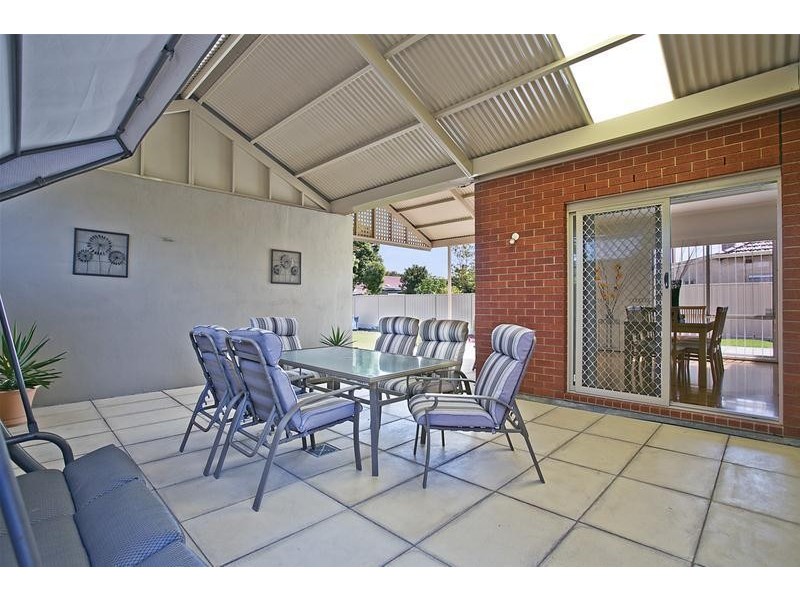 9 Albion Avenue, Glandore SA 5037