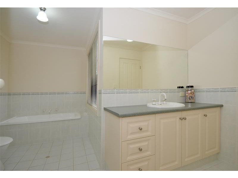 15 Wallace Court, Mitchell Park SA 5043