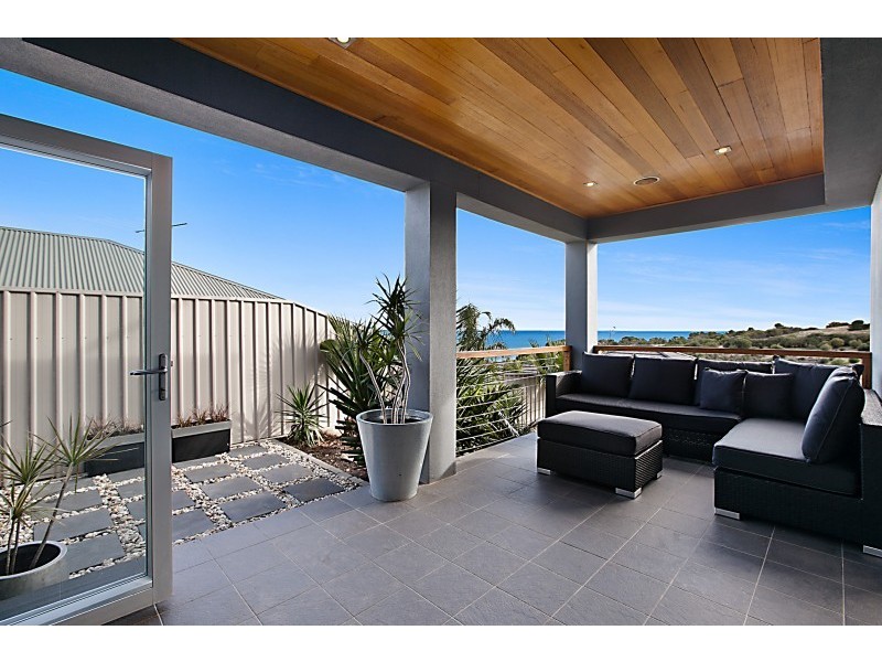 10 Cadna Street, Hallett Cove SA 5158