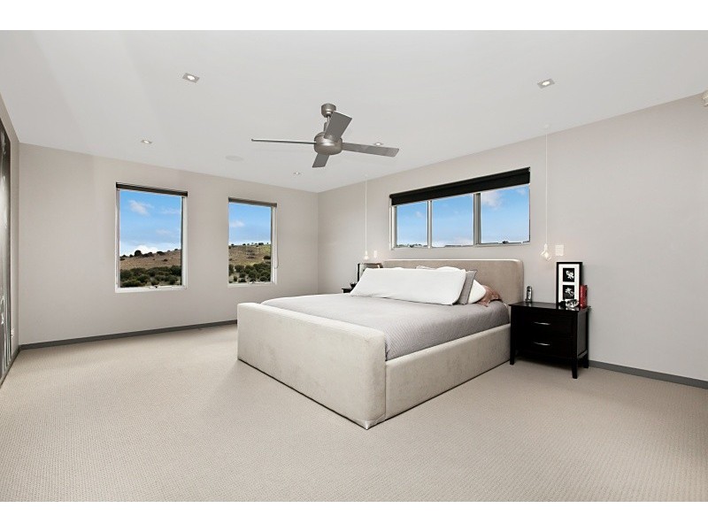 10 Cadna Street, Hallett Cove SA 5158