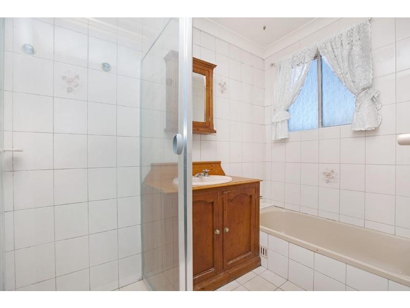 26 Lawson Road, Happy Valley SA 5159