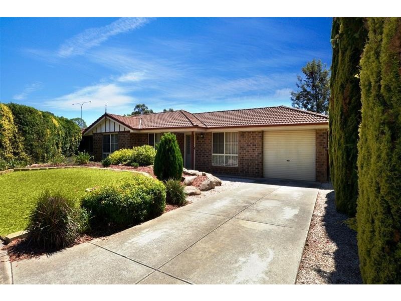 24 Montpelier Street, Woodcroft SA 5162