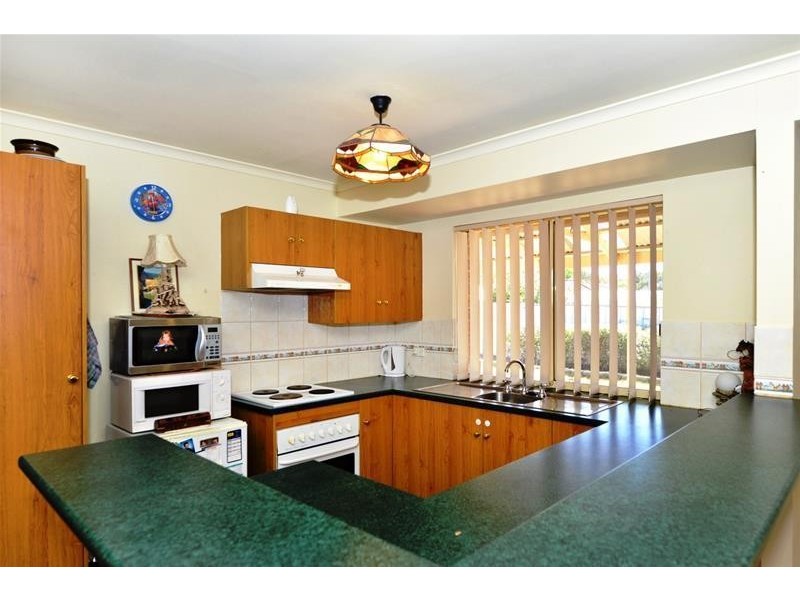 24 Montpelier Street, Woodcroft SA 5162