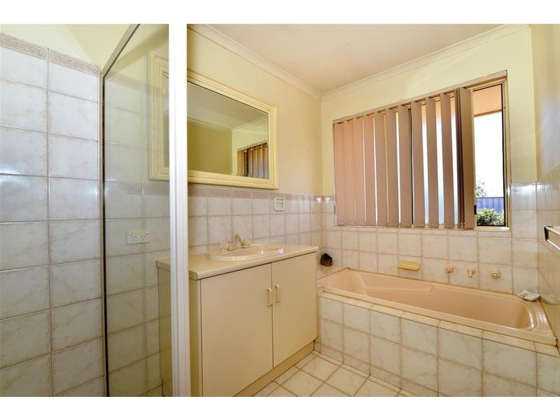 24 Montpelier Street, Woodcroft SA 5162