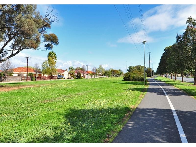 36 Birdwood Terrace, North Plympton SA 5037