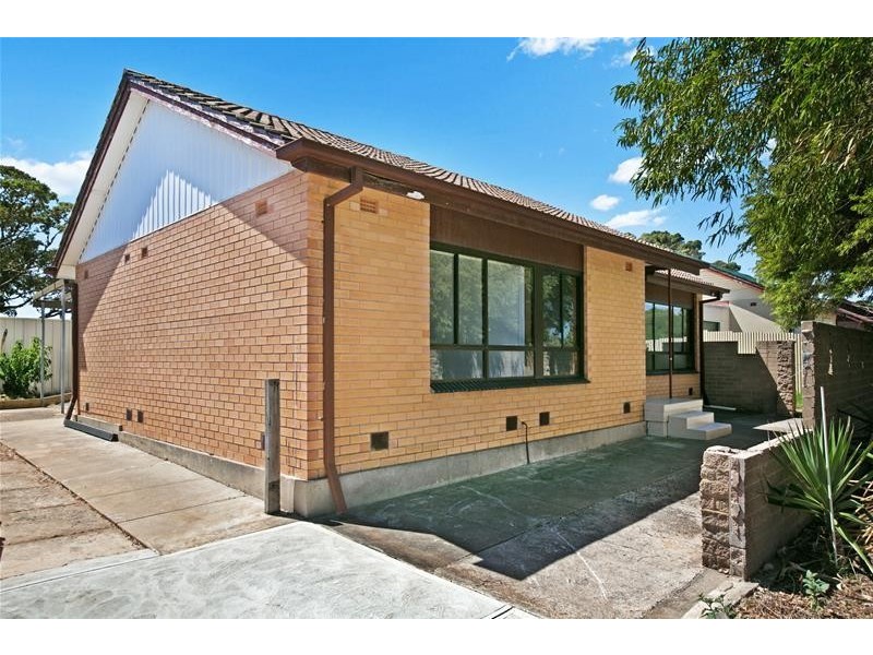 3 Moorong Street, O’sullivan Beach SA 5166