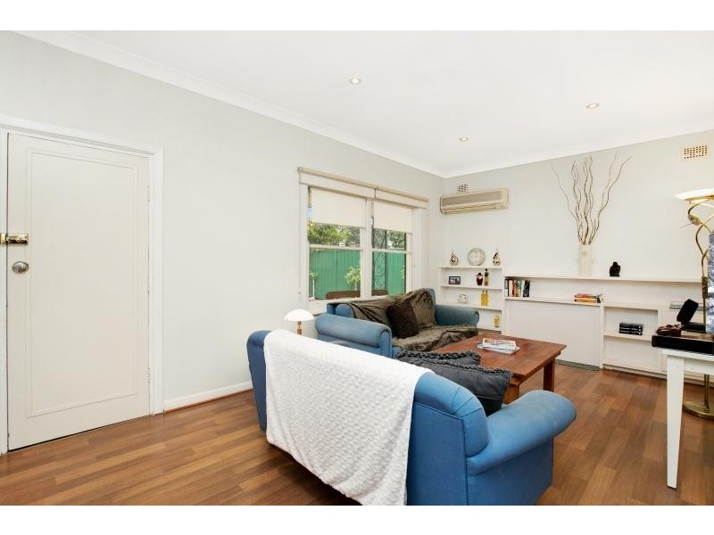 8 Minchinbury Terrace, Marion SA 5043