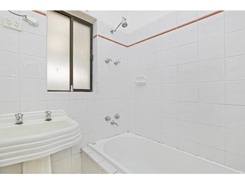 8 Minchinbury Terrace, Marion SA 5043