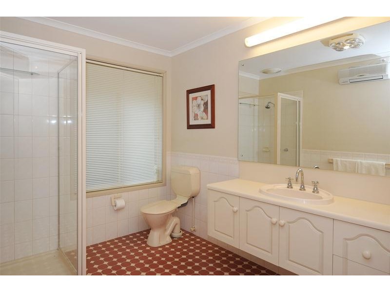 28 Gleneagles Road, Aberfoyle Park SA 5159