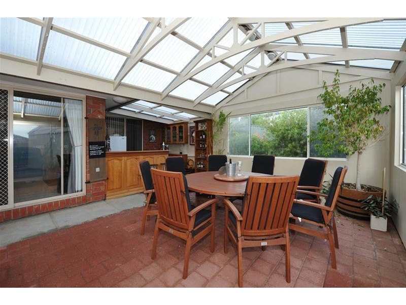 28 Gleneagles Road, Aberfoyle Park SA 5159
