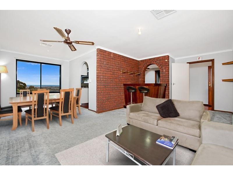 15 Darwendale Street, Huntfield Heights SA 5163