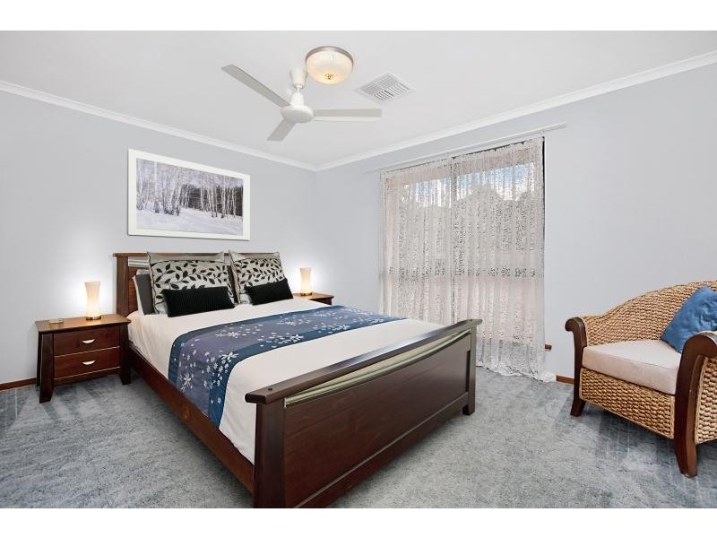 15 Darwendale Street, Huntfield Heights SA 5163