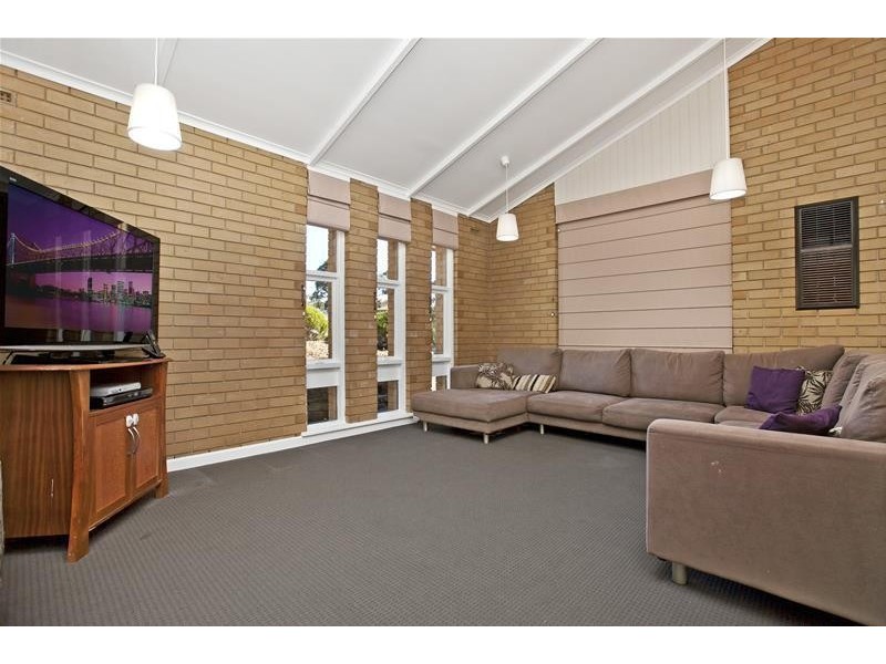 23 Sherwood Avenue, Bellevue Heights SA 5050