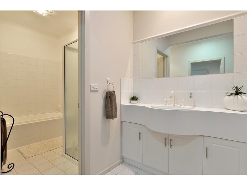 6 Argyle Close, Aberfoyle Park SA 5159