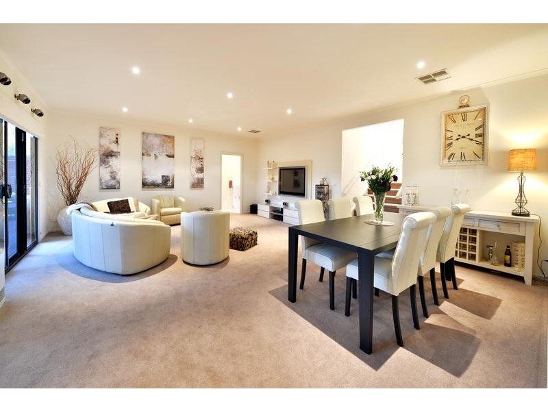 6 Argyle Close, Aberfoyle Park SA 5159