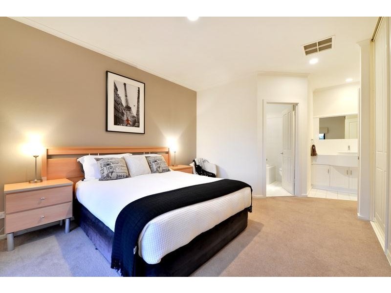 6 Argyle Close, Aberfoyle Park SA 5159