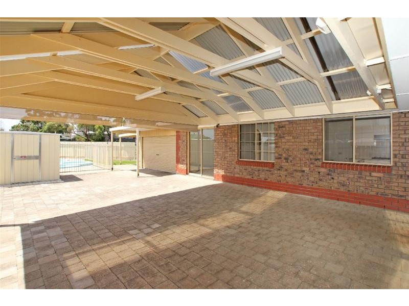 27 Dianne Street, Happy Valley SA 5159