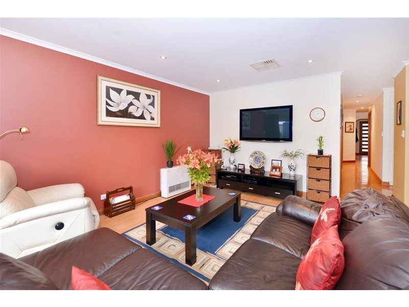 7 Zollo Drive, Woodcroft SA 5162