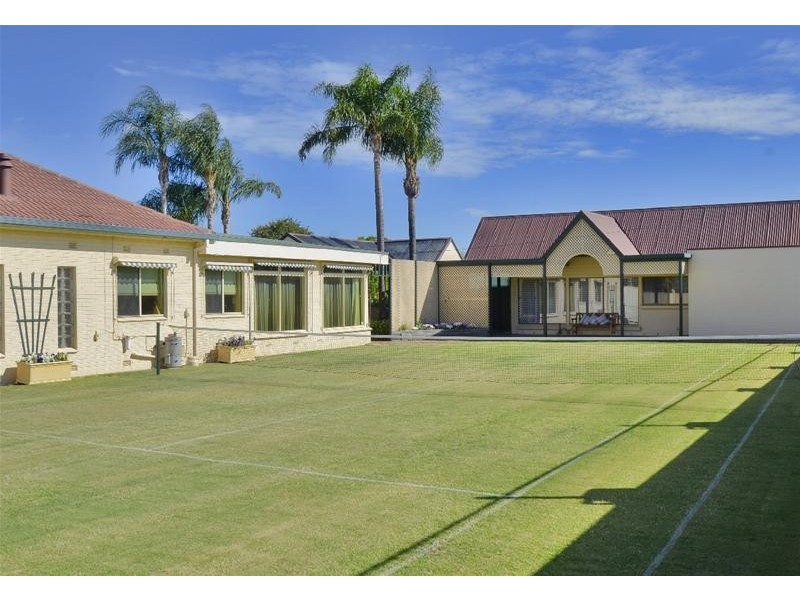 424 – 426 Sir Donald Bradman Drive, Brooklyn Park SA 5032