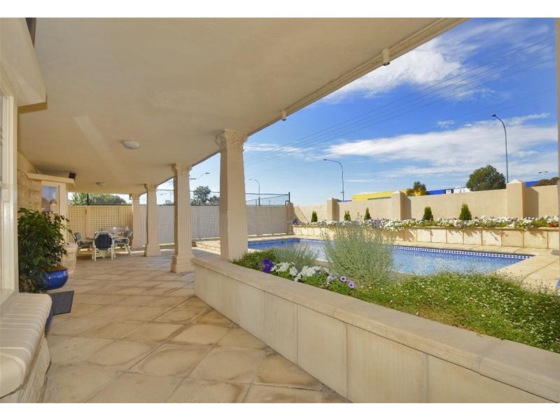 424 – 426 Sir Donald Bradman Drive, Brooklyn Park SA 5032