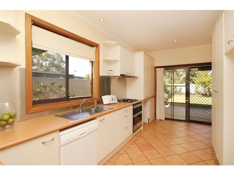 25 Fawnbrake Crescent, West Beach SA 5024