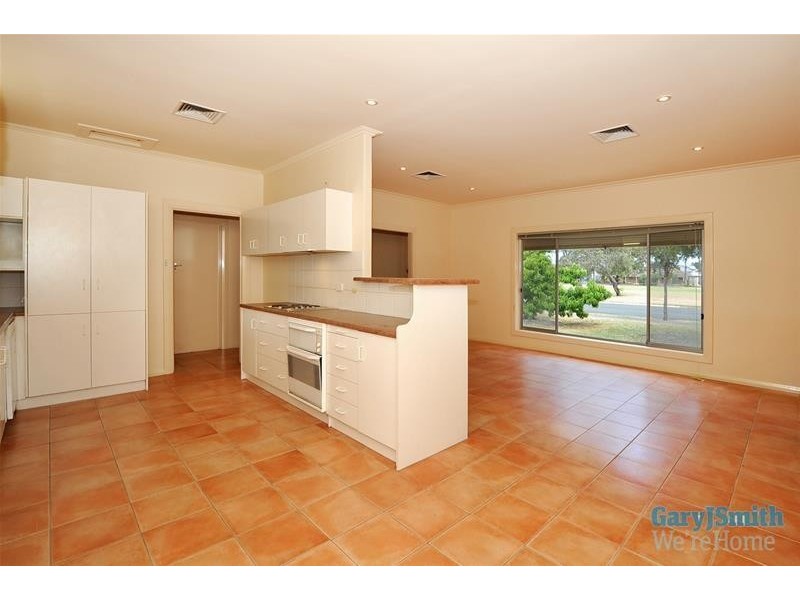 5 East Parkway, Fulham SA 5024