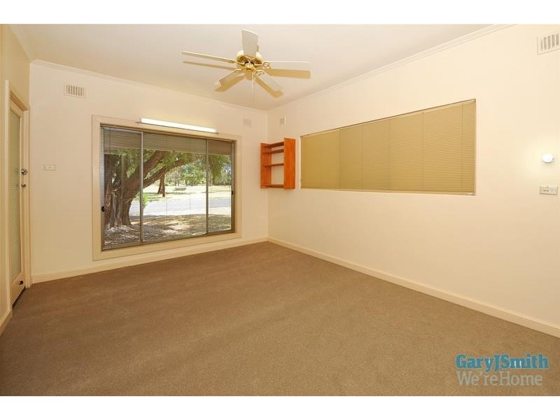 5 East Parkway, Fulham SA 5024