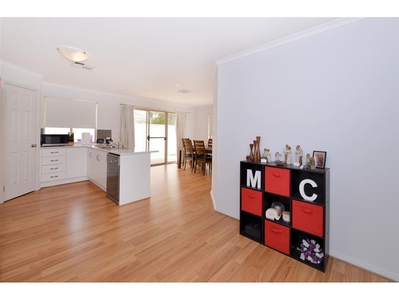 10 Berlin Terrace, Aberfoyle Park SA 5159