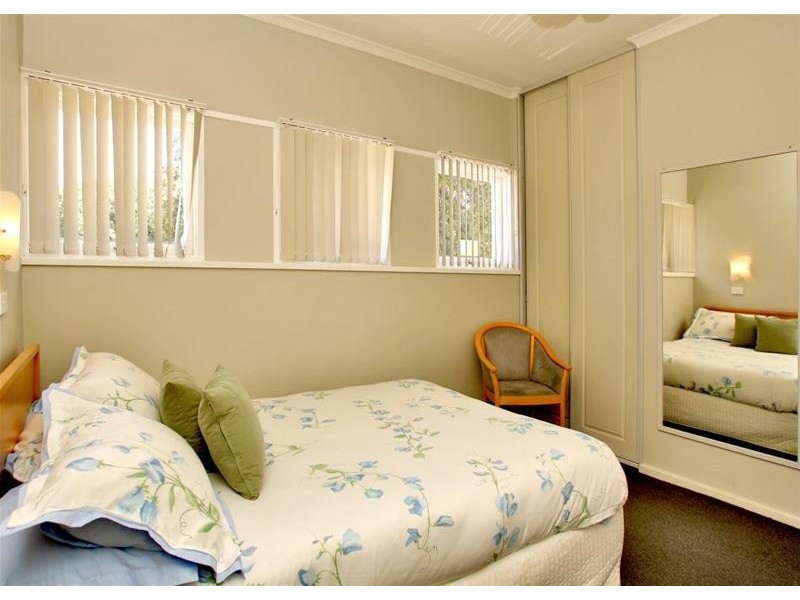 19/18 Moseley Street, Glenelg SA 5045