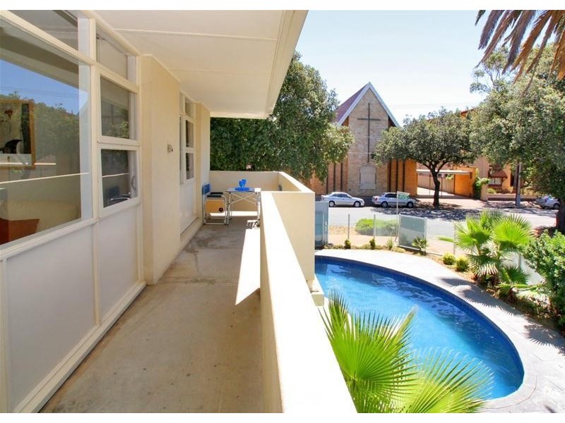 19/18 Moseley Street, Glenelg SA 5045