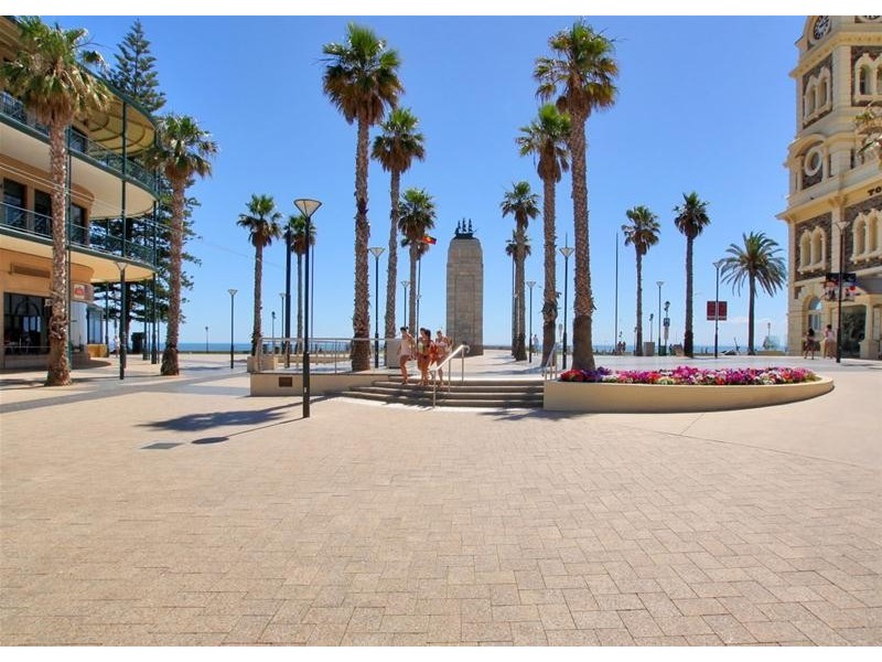 19/18 Moseley Street, Glenelg SA 5045
