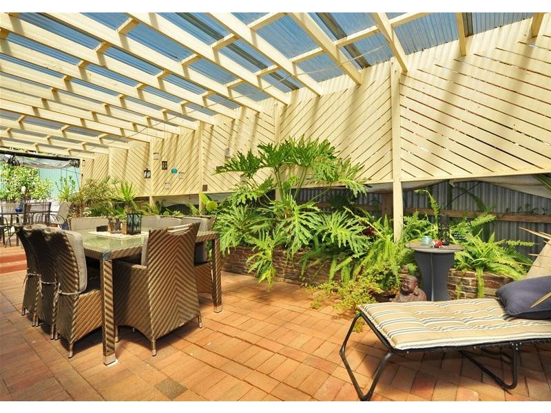 30 Amberly Drive, Happy Valley SA 5159