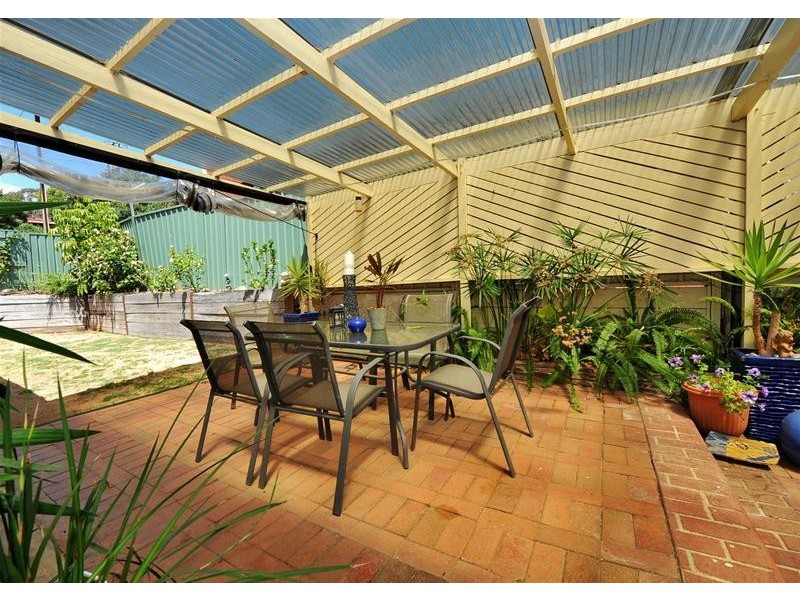 30 Amberly Drive, Happy Valley SA 5159