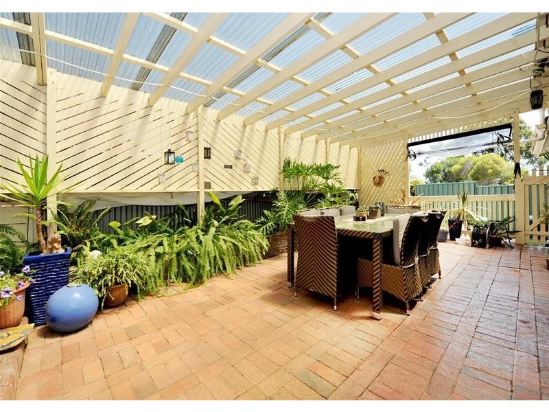 30 Amberly Drive, Happy Valley SA 5159