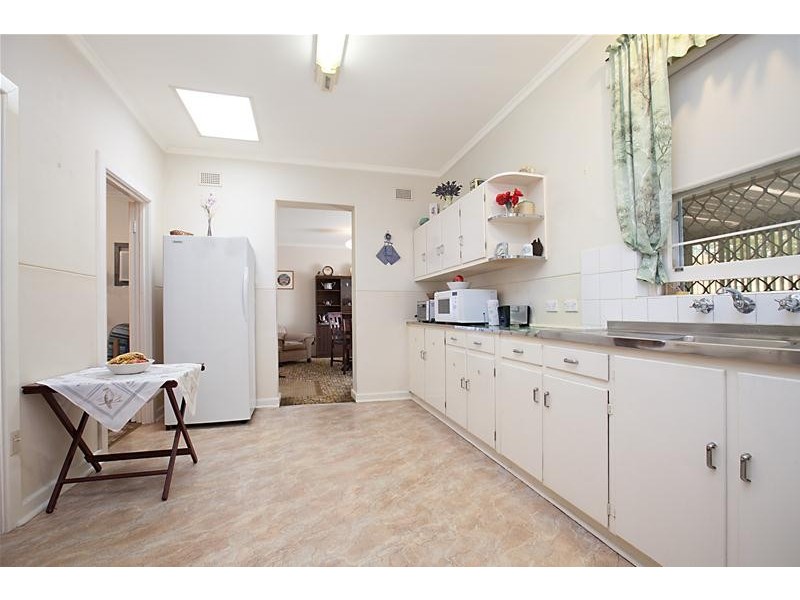 14 Kauri Parade, Seacliff SA 5049