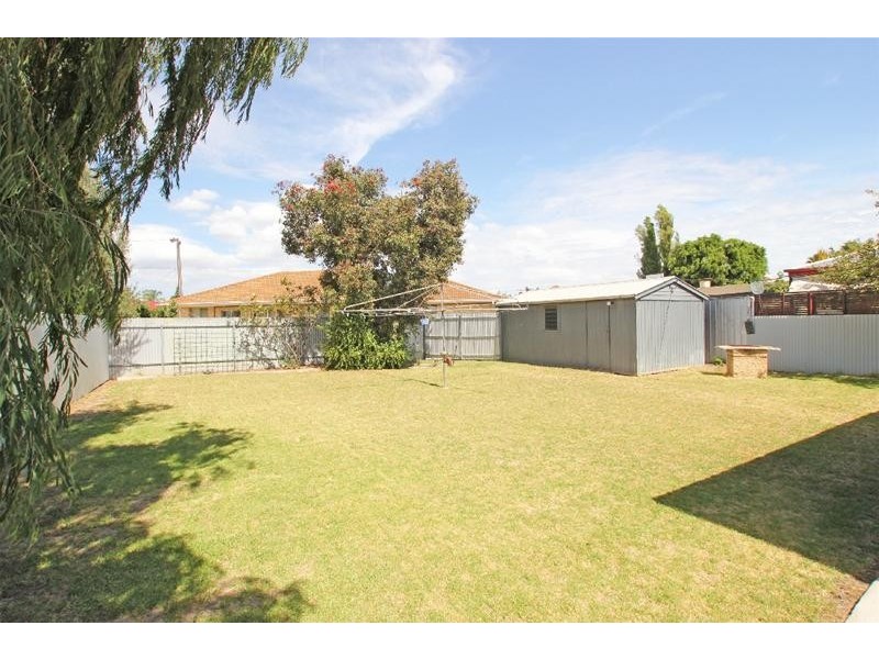 30 Nottingham Crescent, Glandore SA 5037