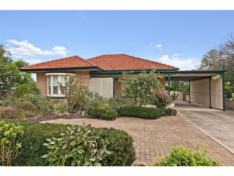 2 Seaforth Avenue, Dover Gardens SA 5048