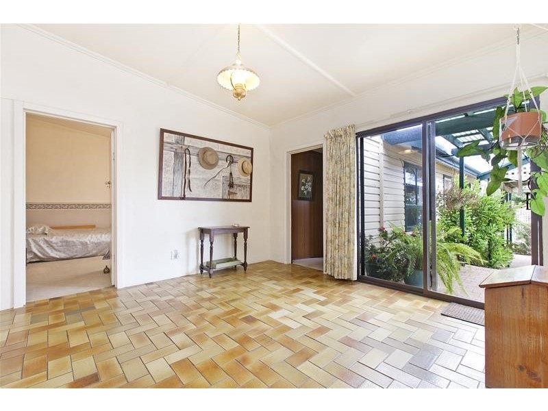 2 Seaforth Avenue, Dover Gardens SA 5048