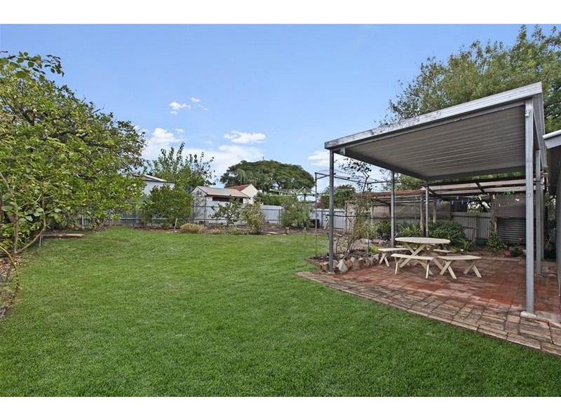 2 Seaforth Avenue, Dover Gardens SA 5048
