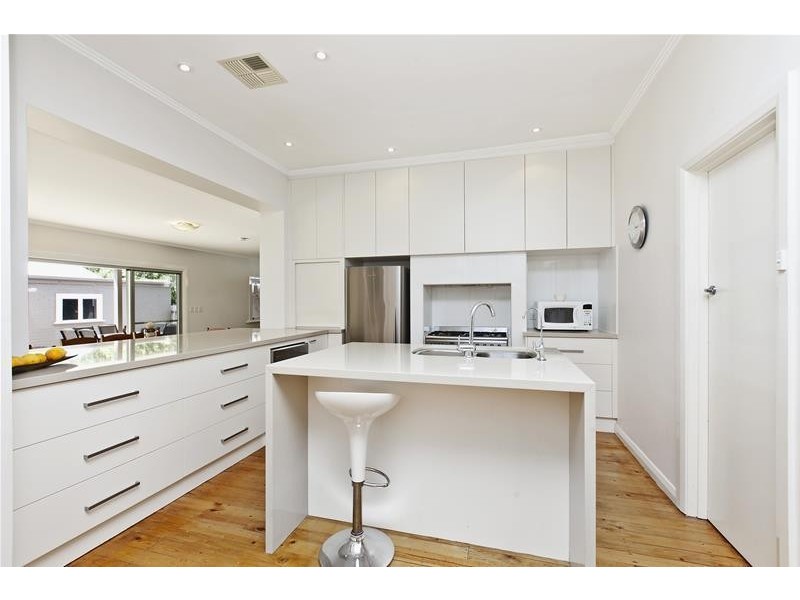 2 Warwick Avenue, North Brighton SA 5048