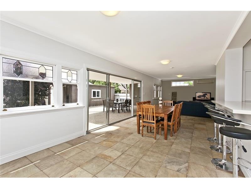 2 Warwick Avenue, North Brighton SA 5048