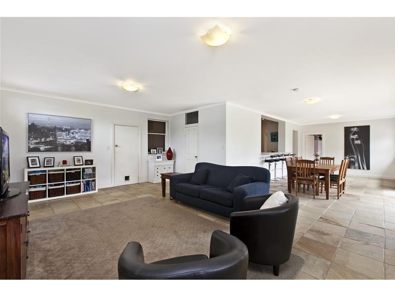 2 Warwick Avenue, North Brighton SA 5048