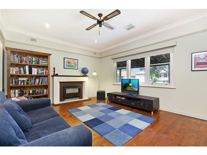 2 Warwick Avenue, North Brighton SA 5048