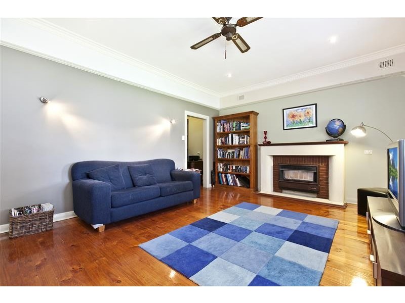 2 Warwick Avenue, North Brighton SA 5048