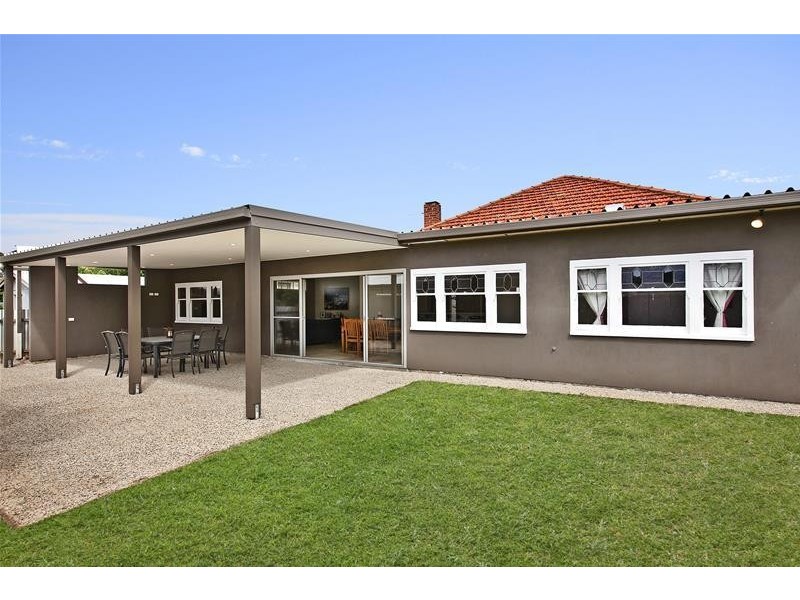 2 Warwick Avenue, North Brighton SA 5048