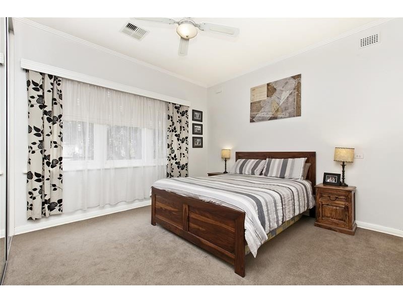 2 Warwick Avenue, North Brighton SA 5048