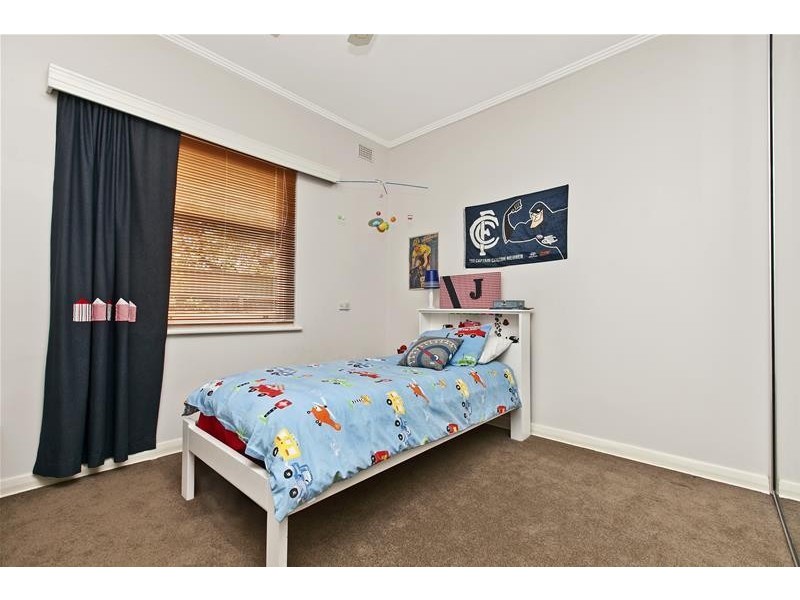 2 Warwick Avenue, North Brighton SA 5048
