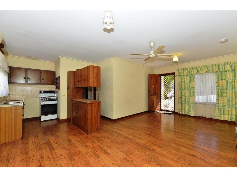 3/4 Booth Avenue, Morphett Vale SA 5162