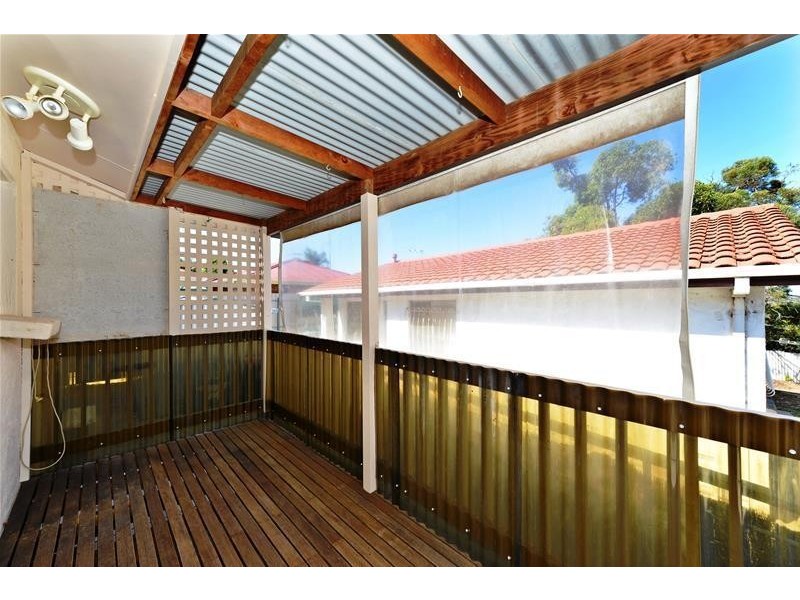 3/4 Booth Avenue, Morphett Vale SA 5162