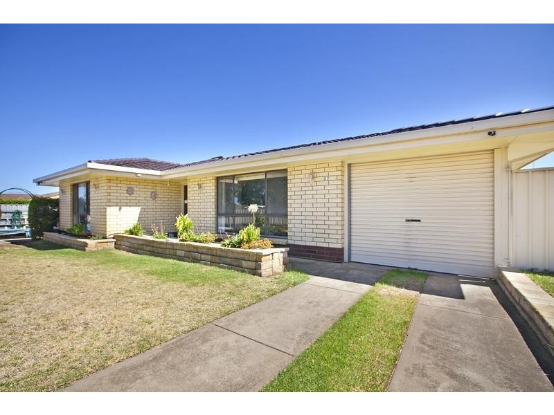 12 Scottsglade Road, Christie Downs SA 5164